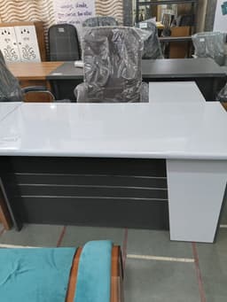 CURVAIKA TOP L SHAPE TABLE