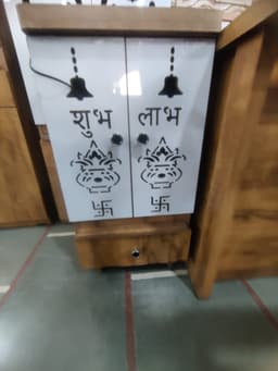 YELLOW COTCHWOOD COLOUR