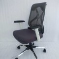 Mesh Revolving Office Chair In Magdalla Surat